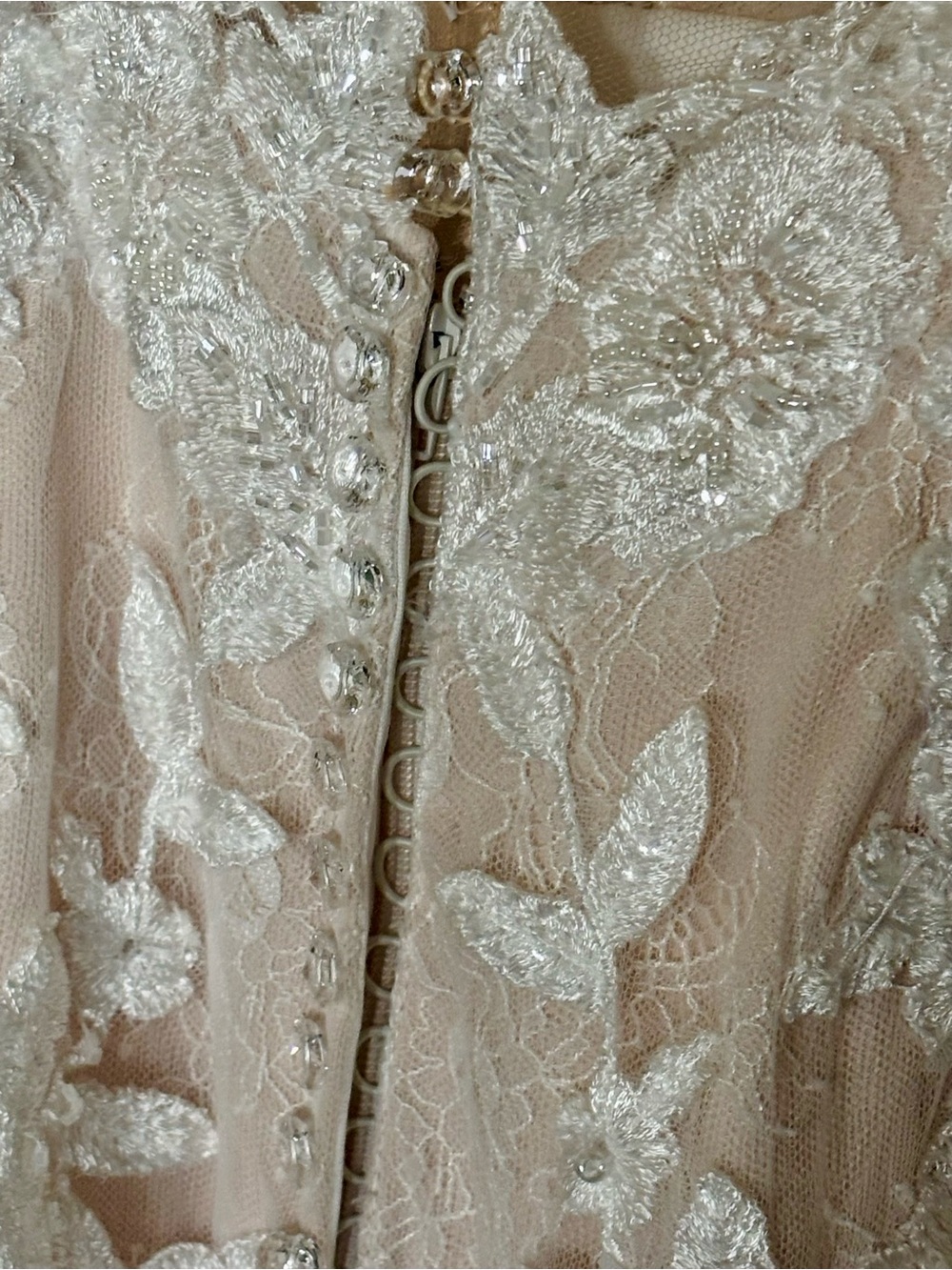 Essence of Australia Wedding Dress - Picture 5 of 16